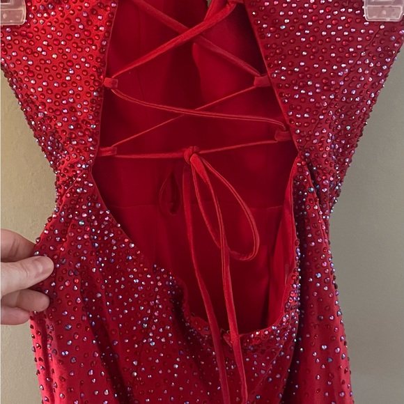 Faviana - RED homecoming dress - size 6 - worn once - Picture 2 of 4